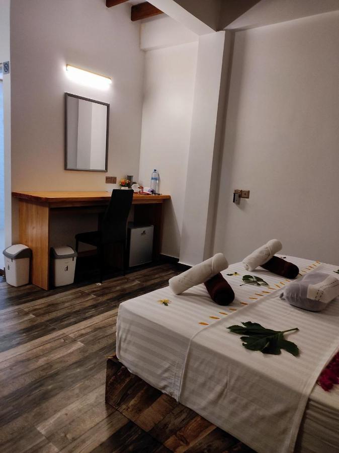 Cowry Inn Фулидхоо Экстерьер фото